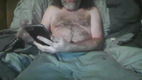 Snapshot of beastiejam2000 chatting on December 25, 8:18 am beastiejam2000 online show from December 25, 8:18 am