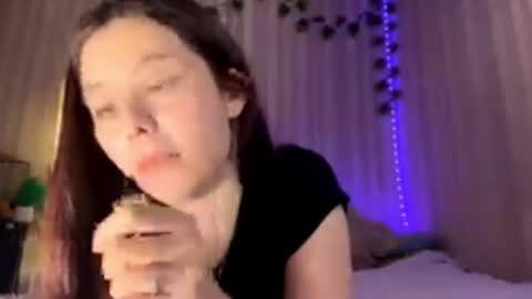 Bella online show from March 3, 12:00 pm