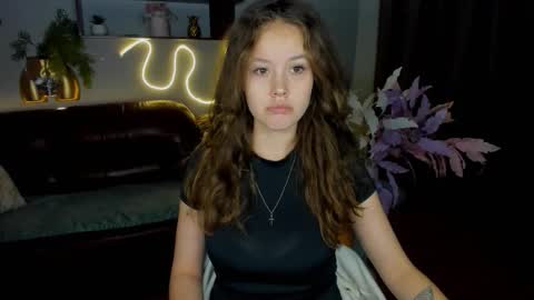 Snapshot of beatricewild chatting on November 23, 12:27 pm BeatriceWild online show from November 23, 12:27 pm