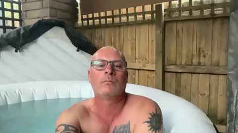 Snapshot of beatsboy87 chatting on February 17, 5:04 am beatsboy87 online show from February 17, 5:04 am