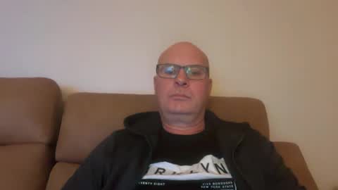 Snapshot of beatsboy87 chatting on June 28, 9:48 am beatsboy87 online show from June 28, 9:48 am