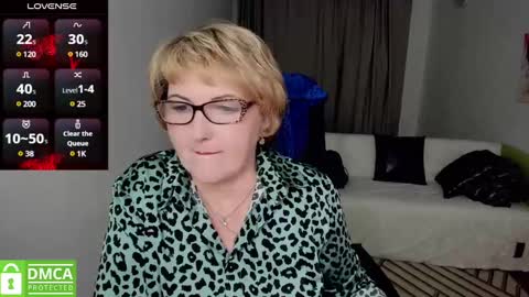 Snapshot of beautiful_lina7 chatting on January 2, 3:08 pm your Lana online show from January 2, 3:08 pm