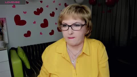 Snapshot of beautiful_lina7 chatting on February 7, 3:30 pm your Lana online show from February 7, 3:30 pm