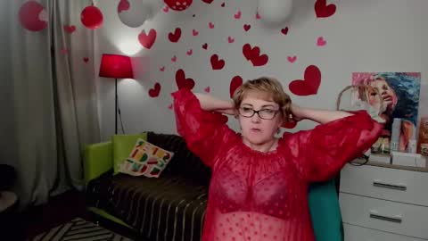 Snapshot of beautiful_lina7 chatting on February 16, 1:36 am your Lana online show from February 16, 1:36 am