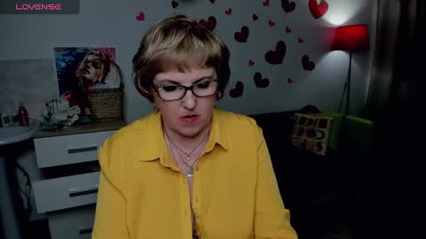 Snapshot of beautiful_lina7 chatting on March 1, 11:26 pm your Lana online show from March 1, 11:26 pm