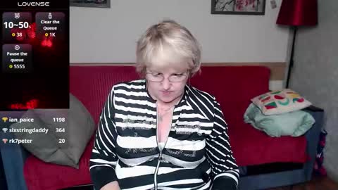 Snapshot of beautiful_lina7 chatting on September 14, 8:13 am your Lana online show from September 14, 8:13 am