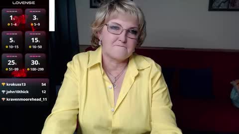 Snapshot of beautiful_lina7 chatting on September 27, 2:11 pm your Lana online show from September 27, 2:11 pm