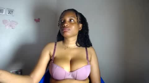 Snapshot of beautiful_moanna chatting on June 11, 7:45 pm moanna online show from June 11, 7:45 pm