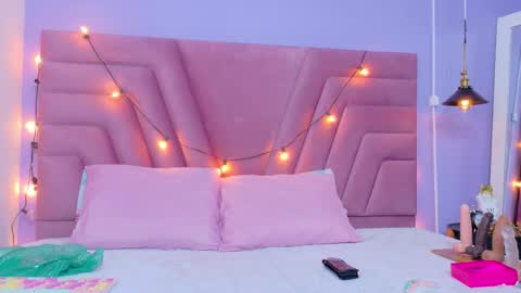 Shalom  online show from November 20, 8:30 pm