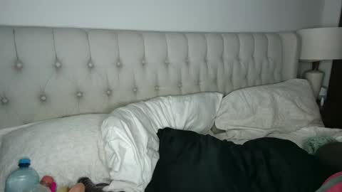 Snapshot of beauty4agent chatting on January 25, 8:21 am beauty4agent online show from January 25, 8:21 am