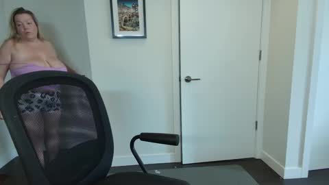 Snapshot of beauty4agent chatting on September 26, 7:51 pm beauty4agent online show from September 26, 7:51 pm