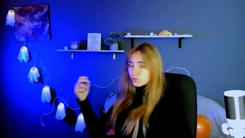 Snapshot of beauty_ginger chatting on October 27, 9:35 am beauty_ginger online show from October 27, 9:35 am