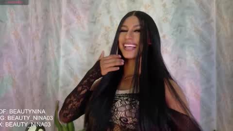 Snapshot of beauty_nina chatting on January 9, 2:20 pm beauty_nina online show from January 9, 2:20 pm