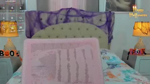 Ariana Reyes online show from October 17, 2:52 pm