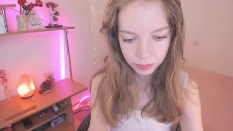 Snapshot of beautyeliise chatting on September 29, 9:03 am Eliise online show from September 29, 9:03 am