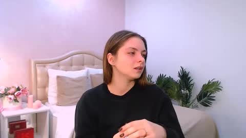 Snapshot of beautyfrominside chatting on November 24, 1:33 pm Gloria online show from November 24, 1:33 pm