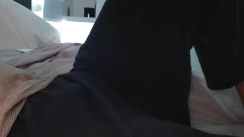 Snapshot of beautyinyoursmile chatting on September 17, 3:41 am love2seeudear online show from September 17, 3:41 am