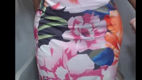 beautyslut1 online show from May 1, 3:44 am