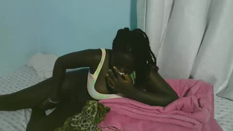 Snapshot of beautytyler chatting on October 16, 10:00 pm tyler online show from October 16, 10:00 pm