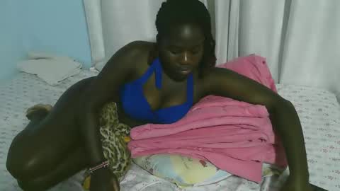 Snapshot of beautytyler chatting on October 20, 10:05 am tyler online show from October 20, 10:05 am