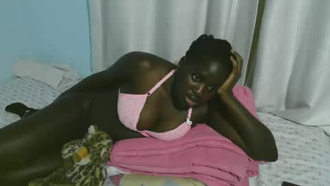 Snapshot of beautytyler chatting on October 24, 8:49 pm tyler online show from October 24, 8:49 pm