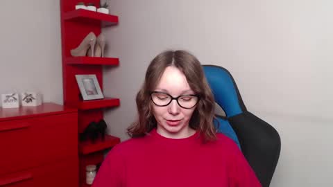 Zoe online show from February 6, 10:15 am