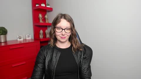 Zoe online show from November 7, 8:25 am