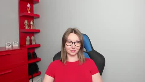 Zoe online show from June 16, 5:32 am