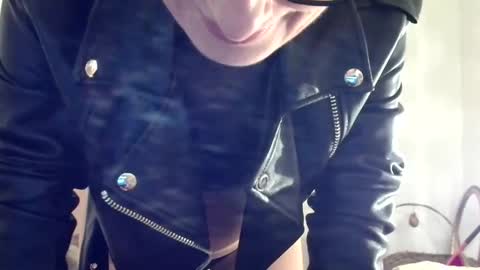 Snapshot of bebacksooon chatting on January 15, 7:50 pm Raluca online show from January 15, 7:50 pm