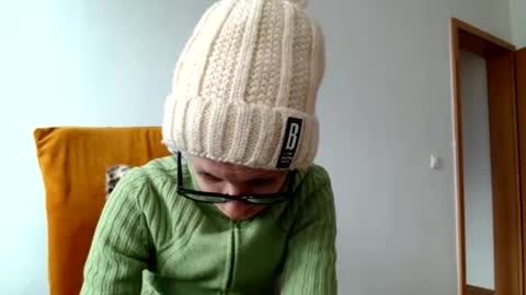 Snapshot of bebacksooon chatting on March 27, 12:38 pm Raluca online show from March 27, 12:38 pm