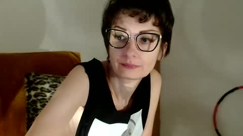 Snapshot of bebacksooon chatting on March 29, 7:58 pm Raluca online show from March 29, 7:58 pm