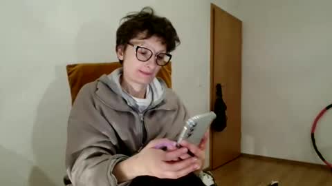 Snapshot of bebacksooon chatting on March 30, 8:43 pm Raluca online show from March 30, 8:43 pm