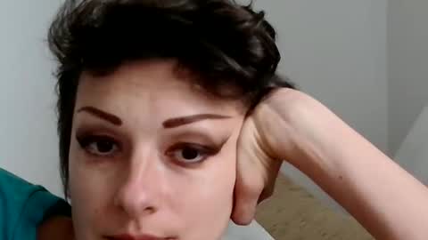 Snapshot of bebacksooon chatting on April 9, 4:01 pm Raluca online show from April 9, 4:01 pm