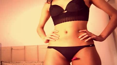 Snapshot of bebe_sua chatting on November 19, 9:42 am Jennifer online show from November 19, 9:42 am