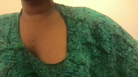 Snapshot of bebeyaa chatting on April 14, 9:43 pm bebeyaa online show from April 14, 9:43 pm