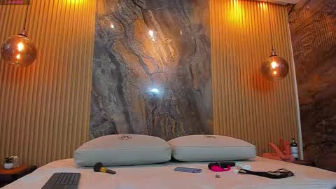 Snapshot of beca_winn chatting on December 3, 11:52 am beca online show from December 3, 11:52 am