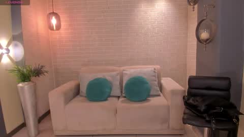 Am Becca online show from February 15, 11:52 am