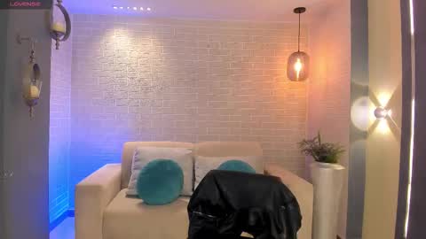 Am Becca online show from February 23, 12:02 pm