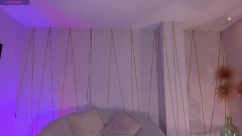 Am Becca online show from April 29, 11:58 am