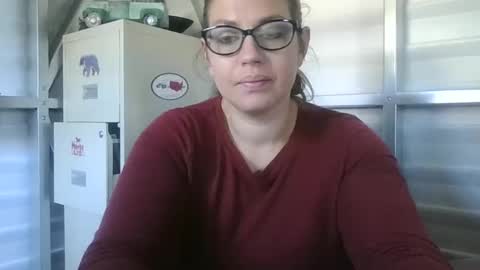 beccabee37 online show from March 19, 5:39 pm