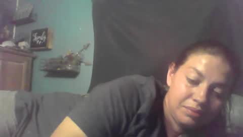 beccabee37 online show from May 10, 9:31 pm