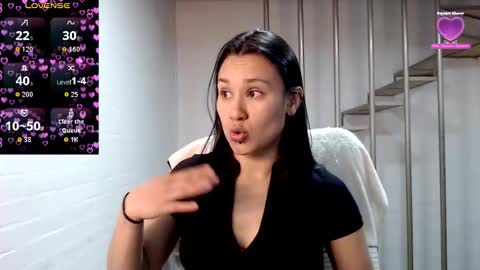 Snapshot of beckdymon chatting on November 17, 1:44 am Daniela online show from November 17, 1:44 am