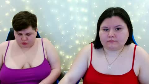 BeckyAndEllen online show from February 11, 6:35 pm