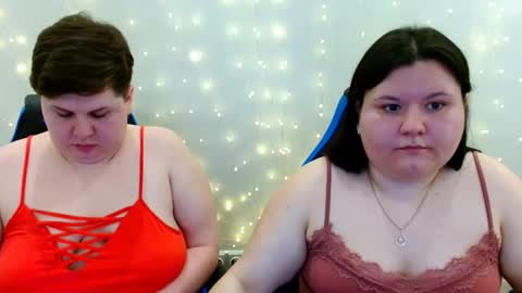BeckyAndEllen online show from March 10, 10:31 am
