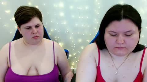 BeckyAndEllen online show from April 30, 12:44 pm