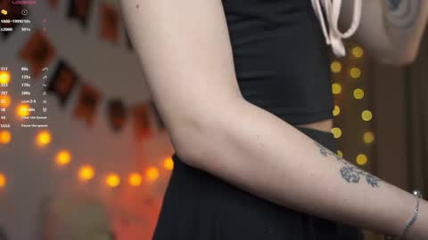 Melissa online show from November 10, 2:05 pm