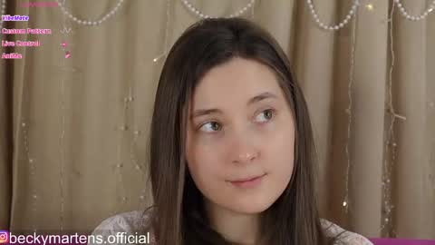 Snapshot of beckymartens chatting on May 20, 3:24 am BeckyMartens come join me on while im offline here online show from May 20, 3:24 am