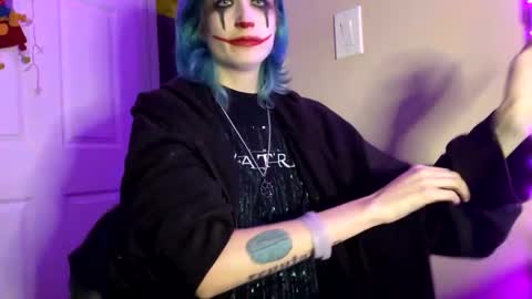 Beckytheclown online show from December 6, 2:57 am