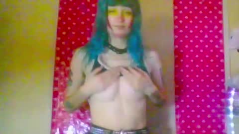 Snapshot of beckytheclown chatting on November 23, 7:35 pm Beckytheclown online show from November 23, 7:35 pm