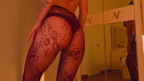 Violet online show from March 16, 11:58 am